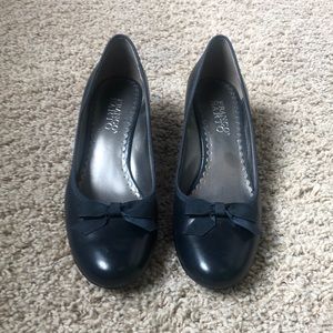 Navy dress shoes